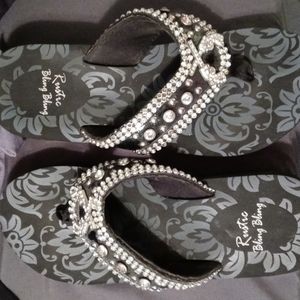 Sandals / flip flops